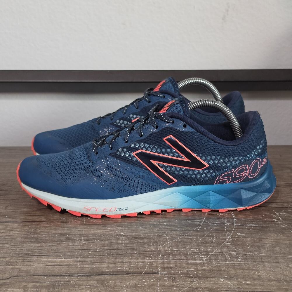 New Balance 690 V2 Women’s Athletic All Terrain Trail Running Shoes Size 10 Blue